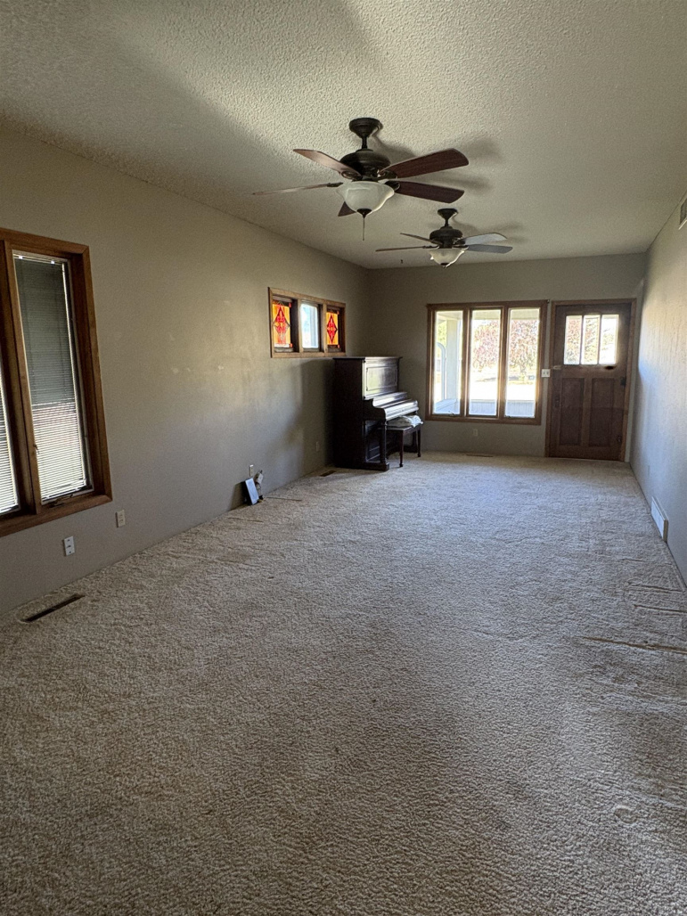 105 S Clay Street Eustis, Nebraska 69028-2123, 5 Bedrooms Bedrooms, ,2 BathroomsBathrooms,Residential,For Sale,105 S Clay Street,20260804