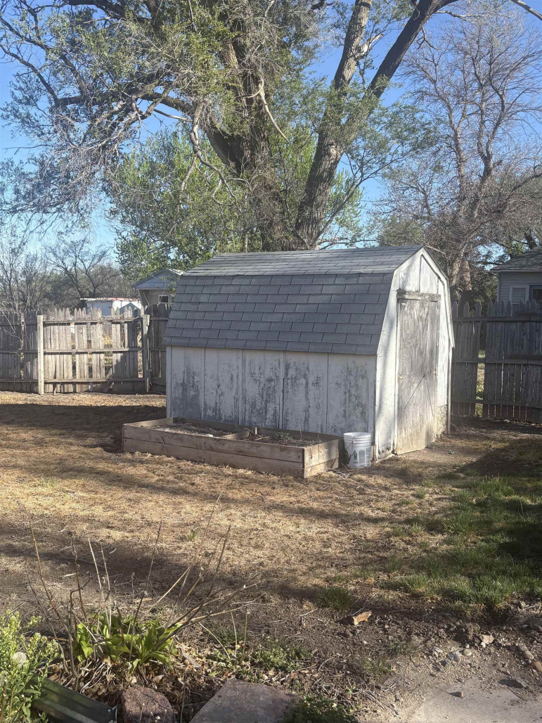 105 S Clay Street Eustis, Nebraska 69028-2123, 5 Bedrooms Bedrooms, ,2 BathroomsBathrooms,Residential,For Sale,105 S Clay Street,20260804