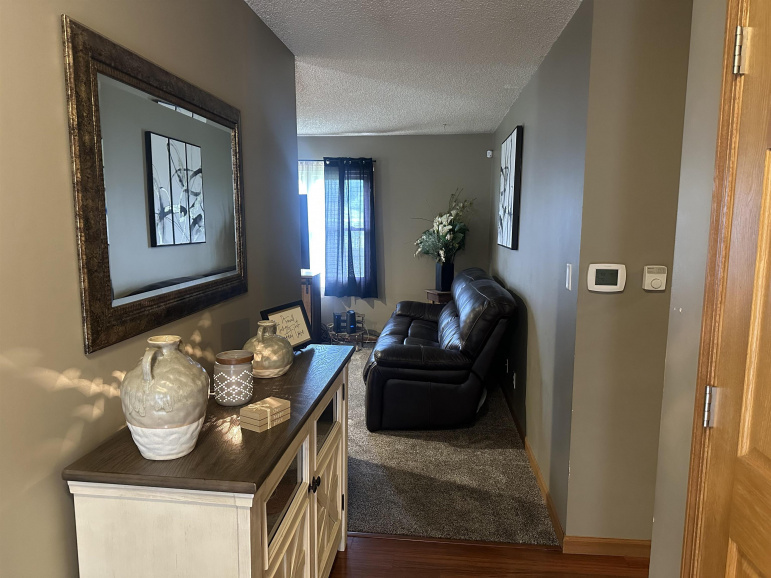 1375 S Wabash Avenue Hastings, Nebraska 68901, 3 Bedrooms Bedrooms, ,2 BathroomsBathrooms,Residential,For Sale,1375 S Wabash Avenue,20260802