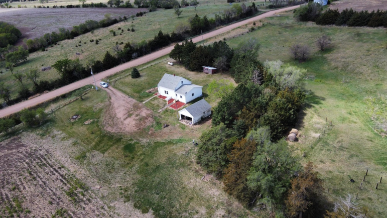 1136 T Road Blue Hill, Nebraska 68930, 4 Bedrooms Bedrooms, ,1 BathroomBathrooms,Residential,For Sale,1136 T Road,20260602