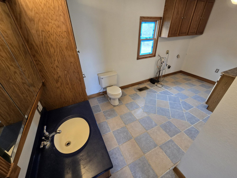 1136 T Road Blue Hill, Nebraska 68930, 4 Bedrooms Bedrooms, ,1 BathroomBathrooms,Residential,For Sale,1136 T Road,20260602