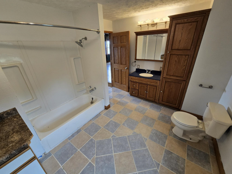 1136 T Road Blue Hill, Nebraska 68930, 4 Bedrooms Bedrooms, ,1 BathroomBathrooms,Residential,For Sale,1136 T Road,20260602