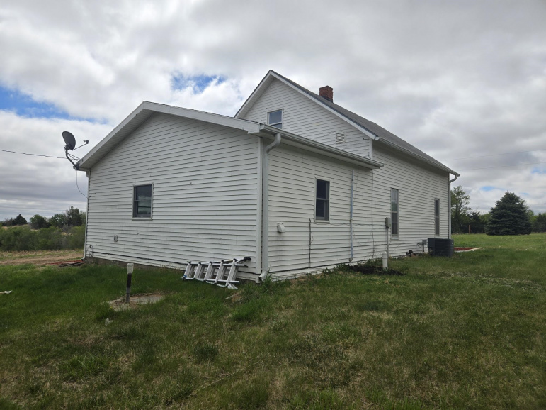 1136 T Road Blue Hill, Nebraska 68930, 4 Bedrooms Bedrooms, ,1 BathroomBathrooms,Residential,For Sale,1136 T Road,20260602