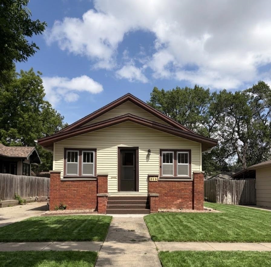 310 N Cedar Avenue Hastings, Nebraska 68901-0000, 3 Bedrooms Bedrooms, ,2 BathroomsBathrooms,Residential,For Sale,310 N Cedar Avenue,20260800
