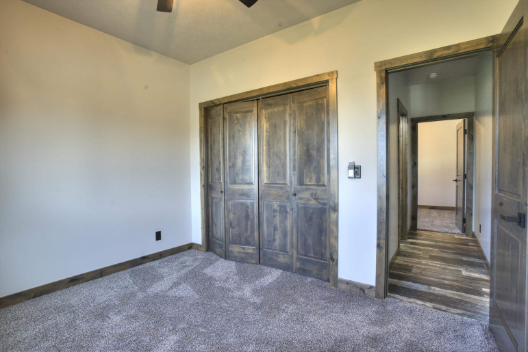 907 E 69th Street Kearney, Nebraska 68847, 5 Bedrooms Bedrooms, ,3 BathroomsBathrooms,Residential,For Sale,907 E 69th Street,20260820