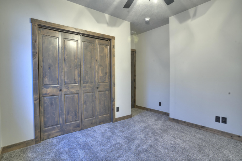 907 E 69th Street Kearney, Nebraska 68847, 5 Bedrooms Bedrooms, ,3 BathroomsBathrooms,Residential,For Sale,907 E 69th Street,20260820