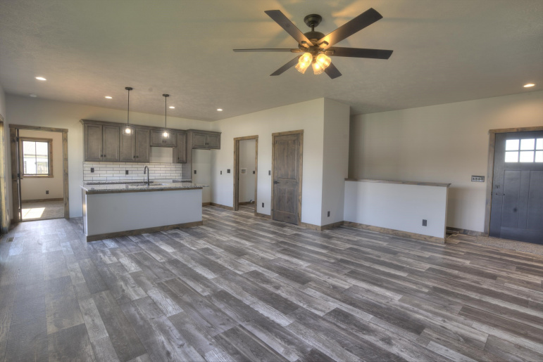 907 E 69th Street Kearney, Nebraska 68847, 5 Bedrooms Bedrooms, ,3 BathroomsBathrooms,Residential,For Sale,907 E 69th Street,20260820