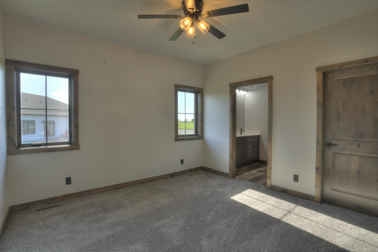 907 E 69th Street Kearney, Nebraska 68847, 5 Bedrooms Bedrooms, ,3 BathroomsBathrooms,Residential,For Sale,907 E 69th Street,20260820