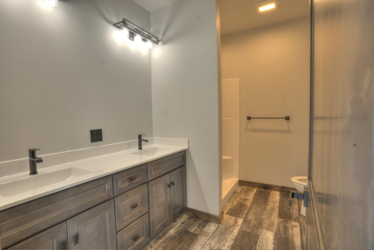 907 E 69th Street Kearney, Nebraska 68847, 5 Bedrooms Bedrooms, ,3 BathroomsBathrooms,Residential,For Sale,907 E 69th Street,20260820