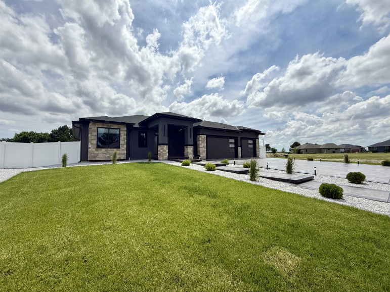 1017 Madden Road Hastings, Nebraska 68901, 5 Bedrooms Bedrooms, ,3 BathroomsBathrooms,Residential,For Sale,1017 Madden Road,20260817