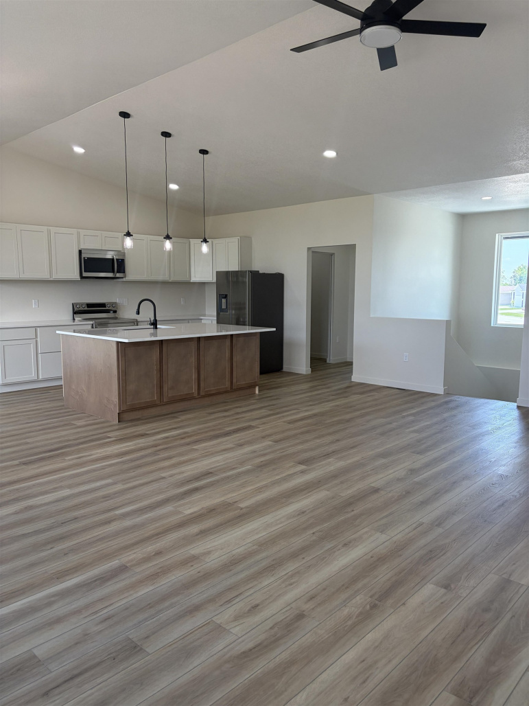 3201 Frahm Lane Hastings, Nebraska 68901, 4 Bedrooms Bedrooms, ,3 BathroomsBathrooms,Residential,For Sale,3201 Frahm Lane,20260827