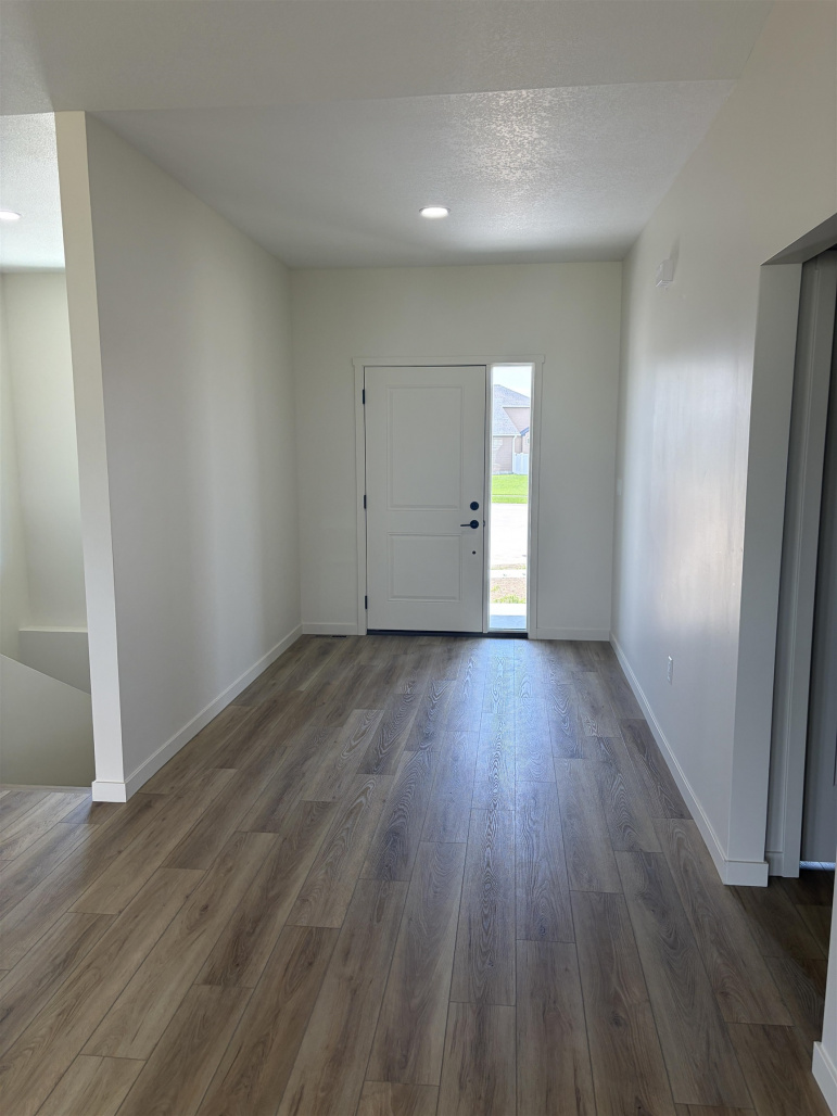 3201 Frahm Lane Hastings, Nebraska 68901, 4 Bedrooms Bedrooms, ,3 BathroomsBathrooms,Residential,For Sale,3201 Frahm Lane,20260827