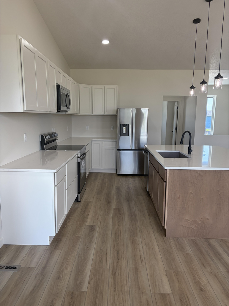 3201 Frahm Lane Hastings, Nebraska 68901, 4 Bedrooms Bedrooms, ,3 BathroomsBathrooms,Residential,For Sale,3201 Frahm Lane,20260827