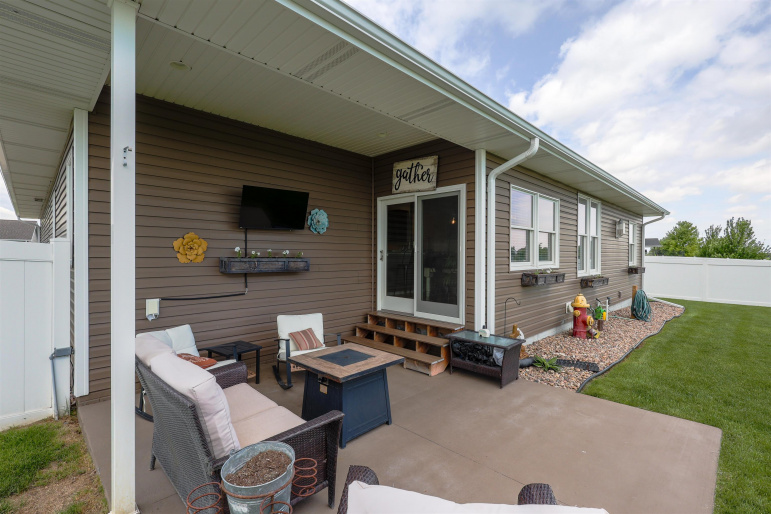 6003 U Avenue Kearney, Nebraska 68847, 5 Bedrooms Bedrooms, ,3 BathroomsBathrooms,Residential,For Sale,6003 U Avenue,20260822