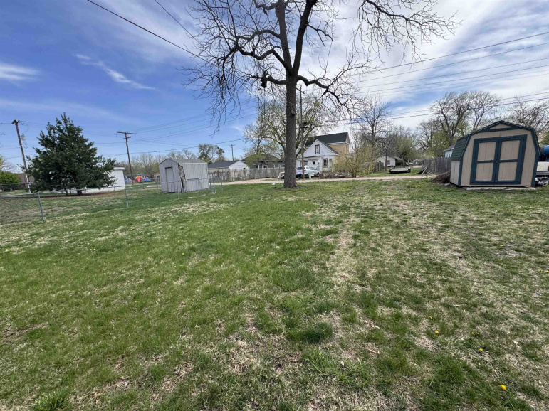 212 N Martin Avenue Clay Center, Nebraska 68933, 2 Bedrooms Bedrooms, ,1 BathroomBathrooms,Residential,For Sale,212 N Martin Avenue,20260560