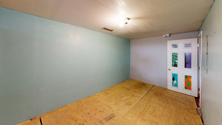 1323 N Burlington Avenue Hastings, Nebraska 68901, 2 Bedrooms Bedrooms, ,2 BathroomsBathrooms,Residential,For Sale,1323 N Burlington Avenue,20260848