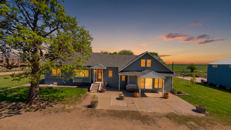 76116 413 Road Gothenburg, Nebraska 69138, 5 Bedrooms Bedrooms, ,4 BathroomsBathrooms,Residential,For Sale,76116 413 Road,20260851