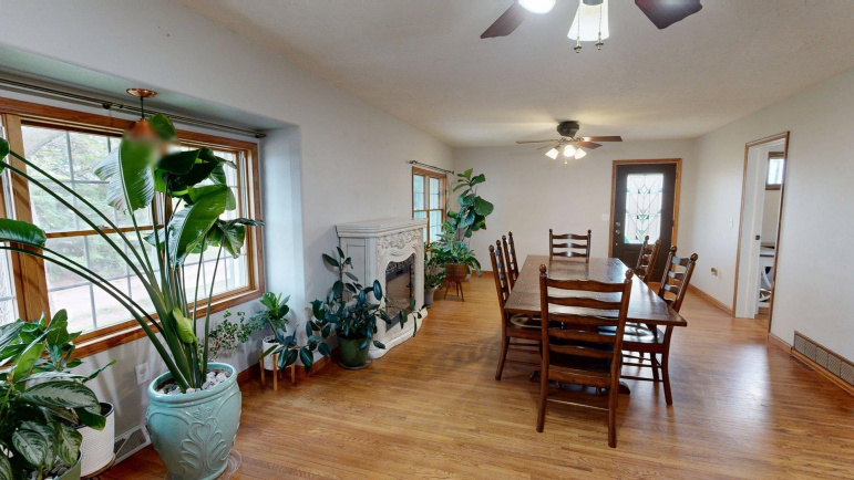 76116 413 Road Gothenburg, Nebraska 69138, 5 Bedrooms Bedrooms, ,4 BathroomsBathrooms,Residential,For Sale,76116 413 Road,20260851