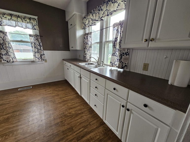 205 N Webster Street Blue Hill, Nebraska 68930, 2 Bedrooms Bedrooms, ,1 BathroomBathrooms,Residential,For Sale,205 N Webster Street,20260868