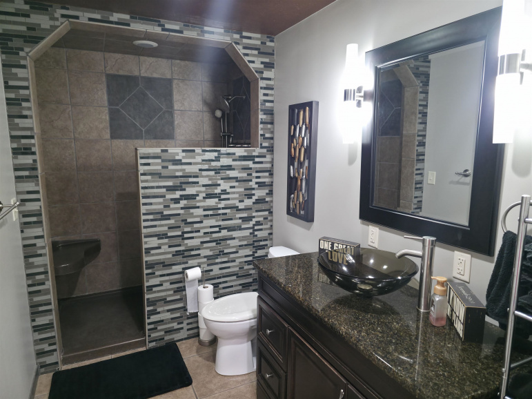 4715 28th Avenue Kearney, Nebraska 68845, 6 Bedrooms Bedrooms, ,3 BathroomsBathrooms,Residential,For Sale,4715 28th Avenue,20260876