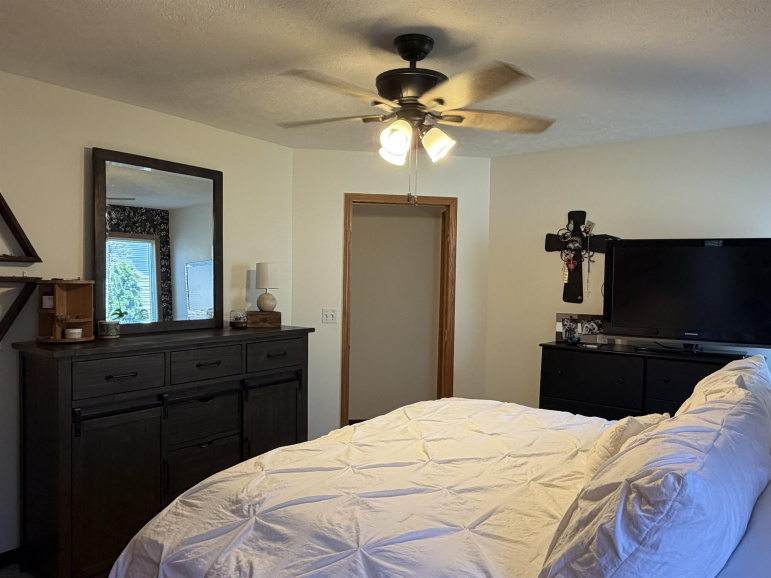 4122 Hartford Street Grand Island, Nebraska 68803, 5 Bedrooms Bedrooms, ,3 BathroomsBathrooms,Residential,For Sale,4122 Hartford Street,20260882