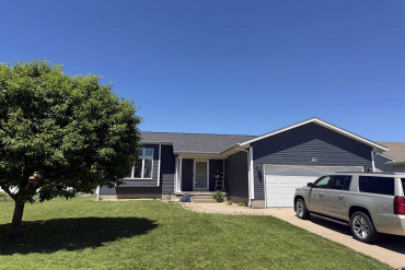 4122 Hartford Street Grand Island, Nebraska 68803, 5 Bedrooms Bedrooms, ,3 BathroomsBathrooms,Residential,For Sale,4122 Hartford Street,20260882