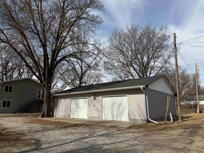 307 Kufus Avenue Ravenna, Nebraska 68869-1322, 3 Bedrooms Bedrooms, ,2 BathroomsBathrooms,Residential,For Sale,307 Kufus Avenue,20260165