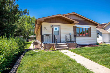203 Ewing Street Oxford, Nebraska 68967, 3 Bedrooms Bedrooms, ,2 BathroomsBathrooms,Residential,For Sale,203 Ewing Street,20260886