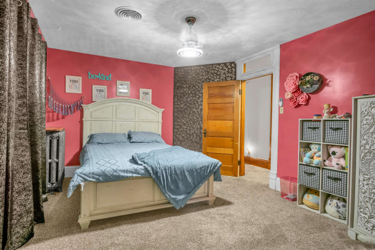 320 Medina Ave Bertrand, Nebraska 68927, 4 Bedrooms Bedrooms, ,3 BathroomsBathrooms,Residential,For Sale,320 Medina Ave,20260907