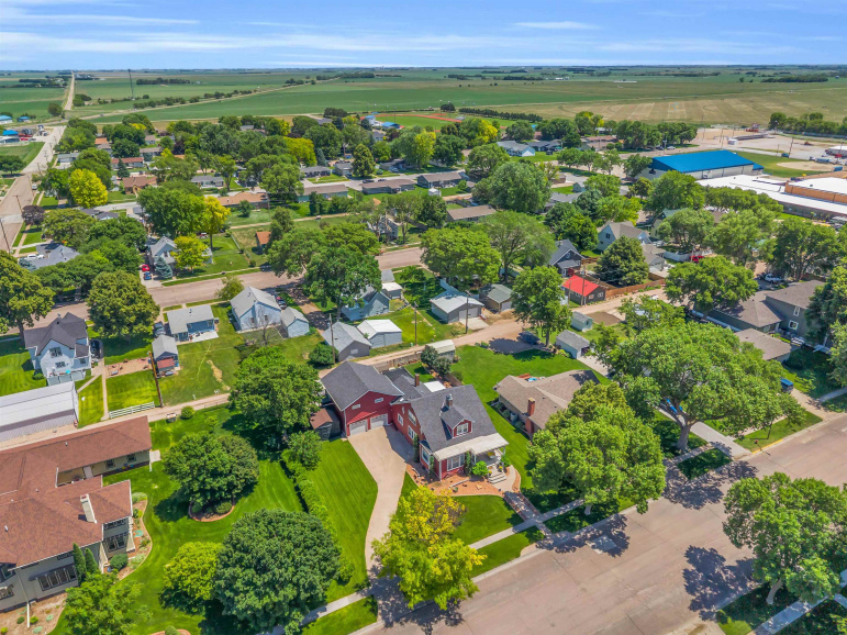 320 Medina Ave Bertrand, Nebraska 68927, 4 Bedrooms Bedrooms, ,3 BathroomsBathrooms,Residential,For Sale,320 Medina Ave,20260907