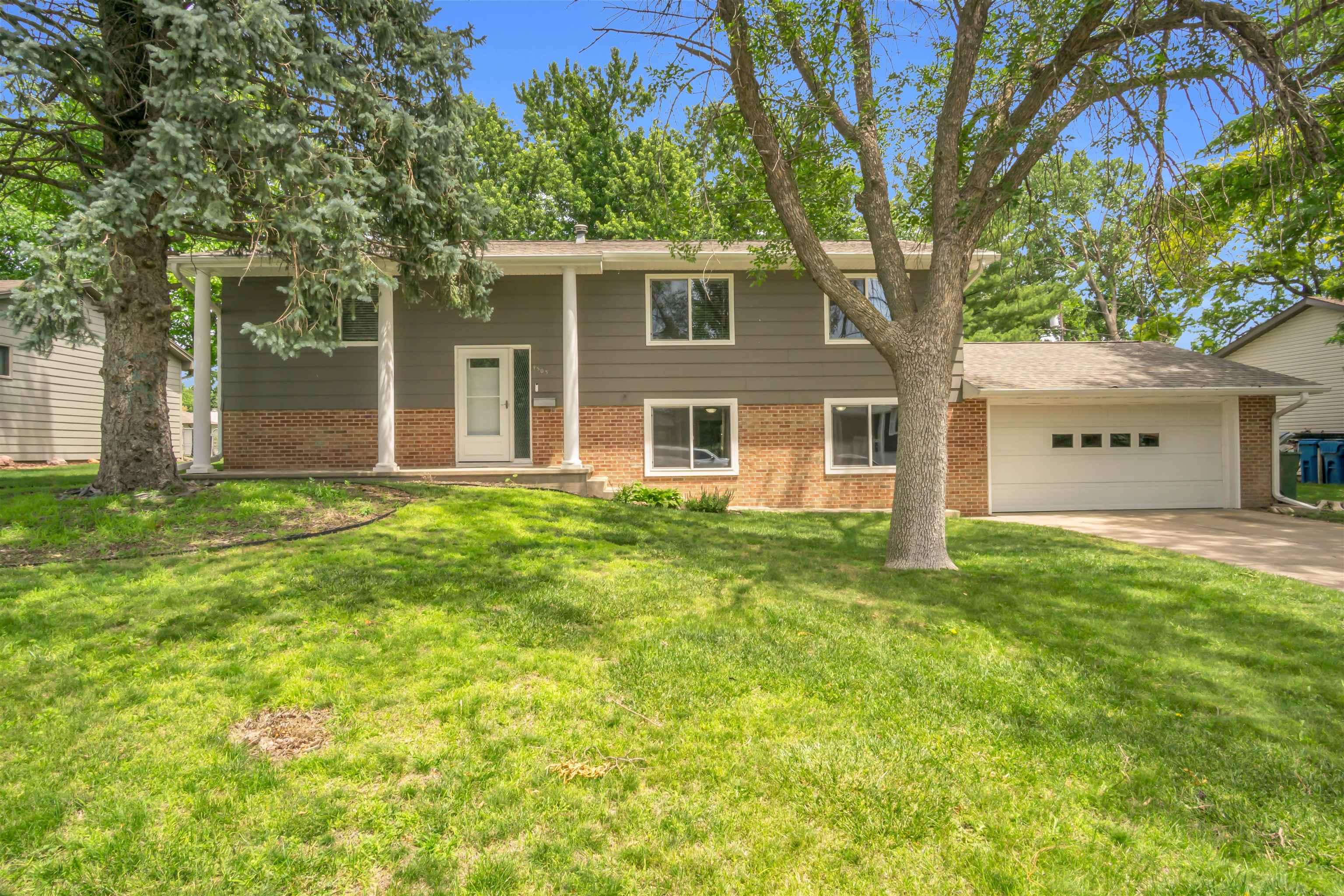 4503 E Avenue Kearney, Nebraska 68847, 4 Bedrooms Bedrooms, ,2 BathroomsBathrooms,Residential,For Sale,4503 E Avenue,20260908