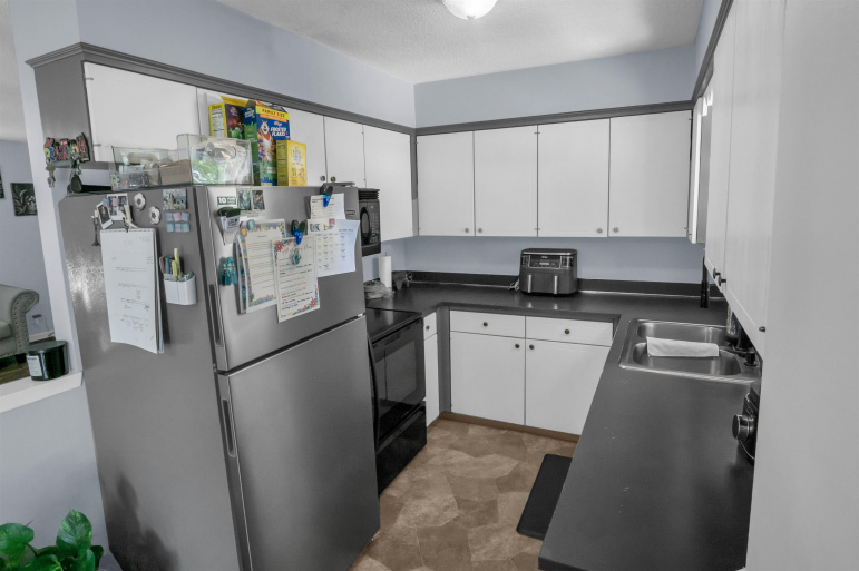 4503 E Avenue Kearney, Nebraska 68847, 4 Bedrooms Bedrooms, ,2 BathroomsBathrooms,Residential,For Sale,4503 E Avenue,20260908
