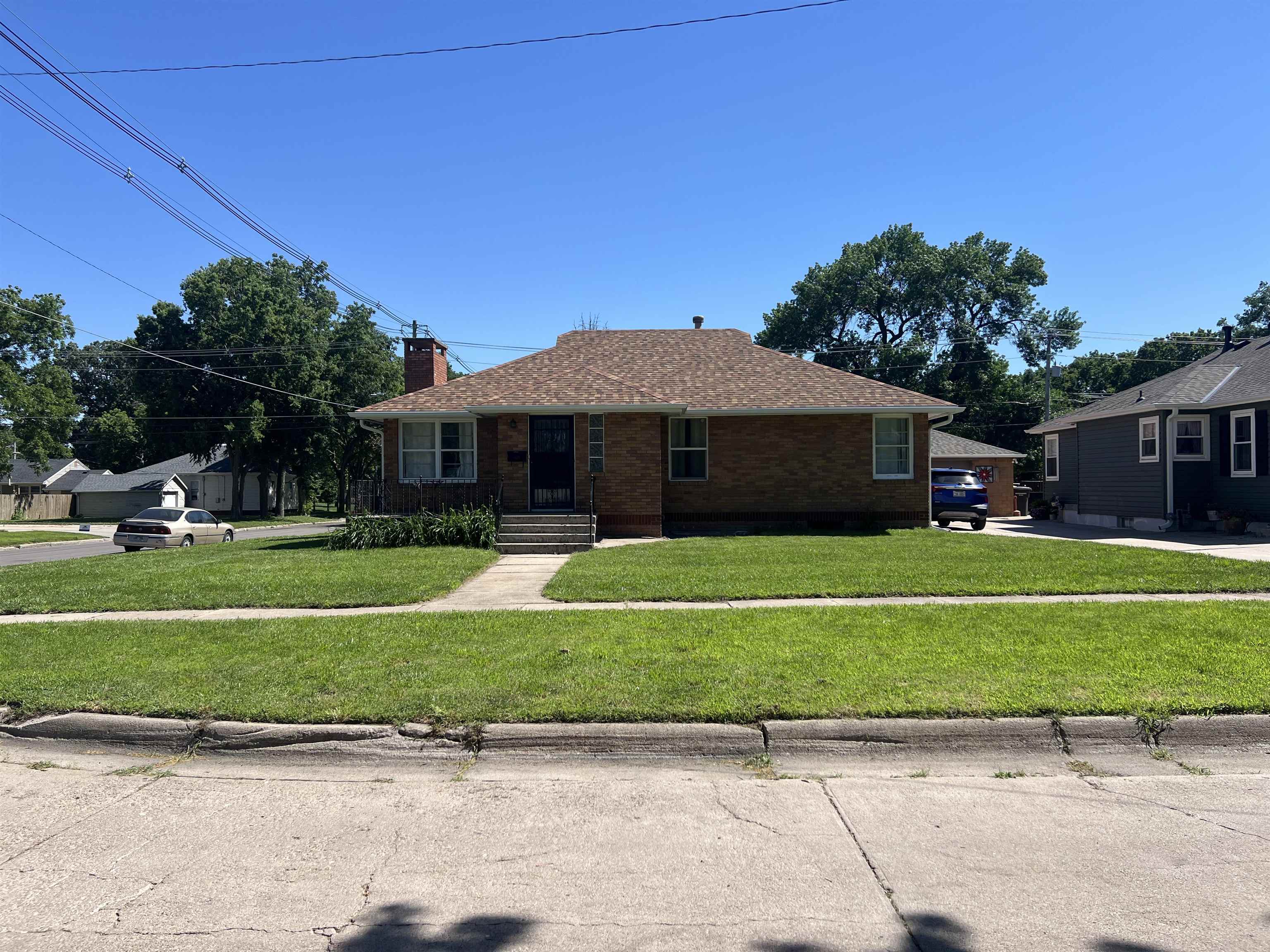 2001 W 6th Street Hastings, Nebraska 68901, 3 Bedrooms Bedrooms, ,2 BathroomsBathrooms,Residential,For Sale,2001 W 6th Street,20260912