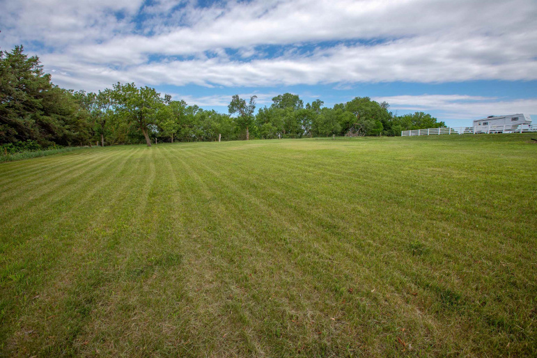 809 HWY 281 Red Cloud, Nebraska 68970, 2 Bedrooms Bedrooms, ,2 BathroomsBathrooms,Residential,For Sale,809 HWY 281,20260914