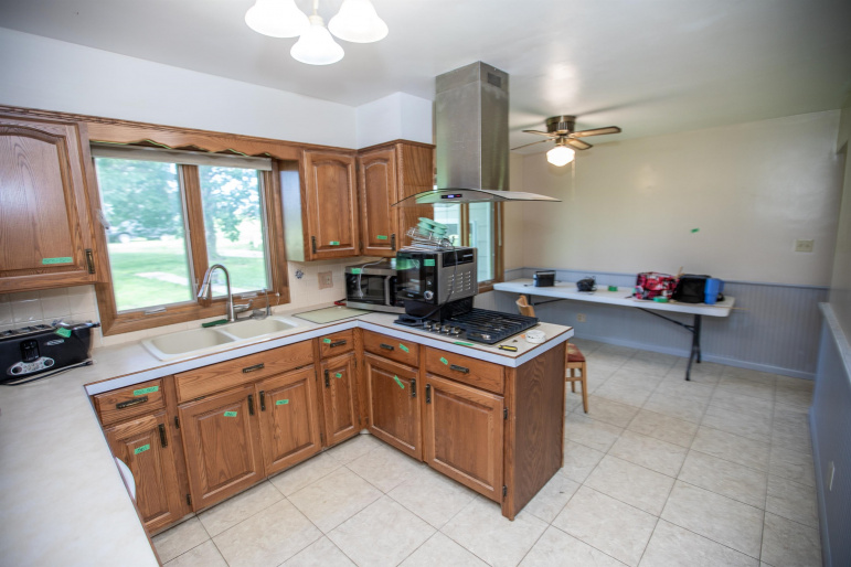809 HWY 281 Red Cloud, Nebraska 68970, 2 Bedrooms Bedrooms, ,2 BathroomsBathrooms,Residential,For Sale,809 HWY 281,20260914