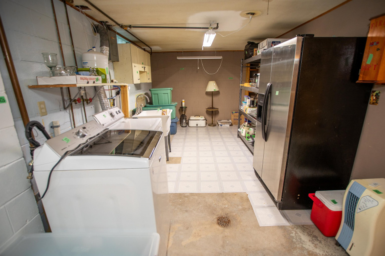 809 HWY 281 Red Cloud, Nebraska 68970, 2 Bedrooms Bedrooms, ,2 BathroomsBathrooms,Residential,For Sale,809 HWY 281,20260914