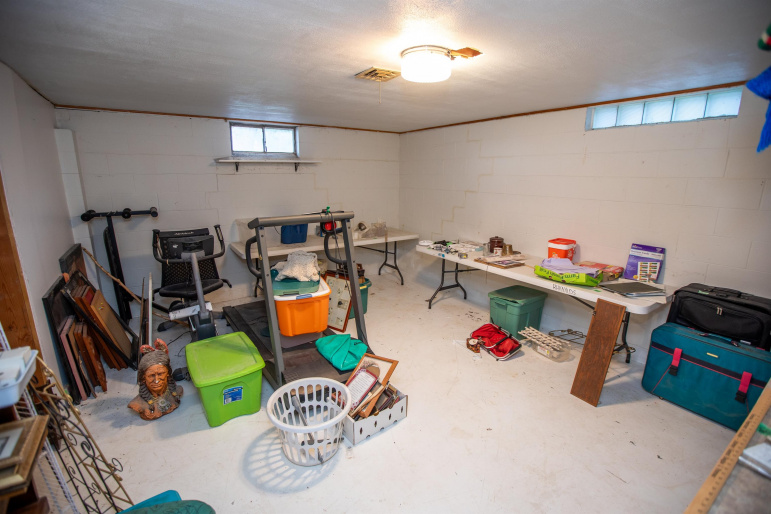 809 HWY 281 Red Cloud, Nebraska 68970, 2 Bedrooms Bedrooms, ,2 BathroomsBathrooms,Residential,For Sale,809 HWY 281,20260914