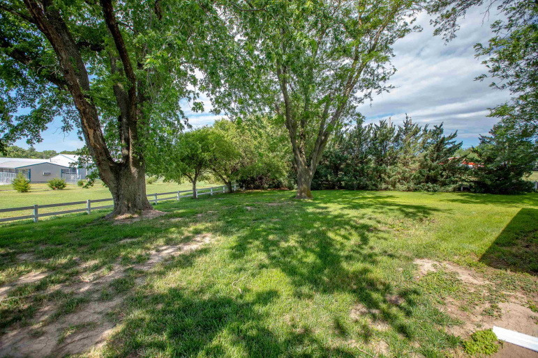 809 HWY 281 Red Cloud, Nebraska 68970, 2 Bedrooms Bedrooms, ,2 BathroomsBathrooms,Residential,For Sale,809 HWY 281,20260914