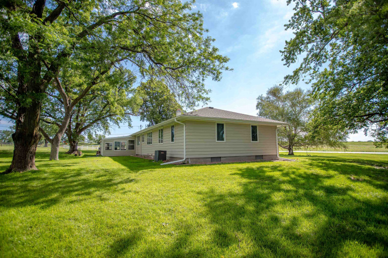 809 HWY 281 Red Cloud, Nebraska 68970, 2 Bedrooms Bedrooms, ,2 BathroomsBathrooms,Residential,For Sale,809 HWY 281,20260914