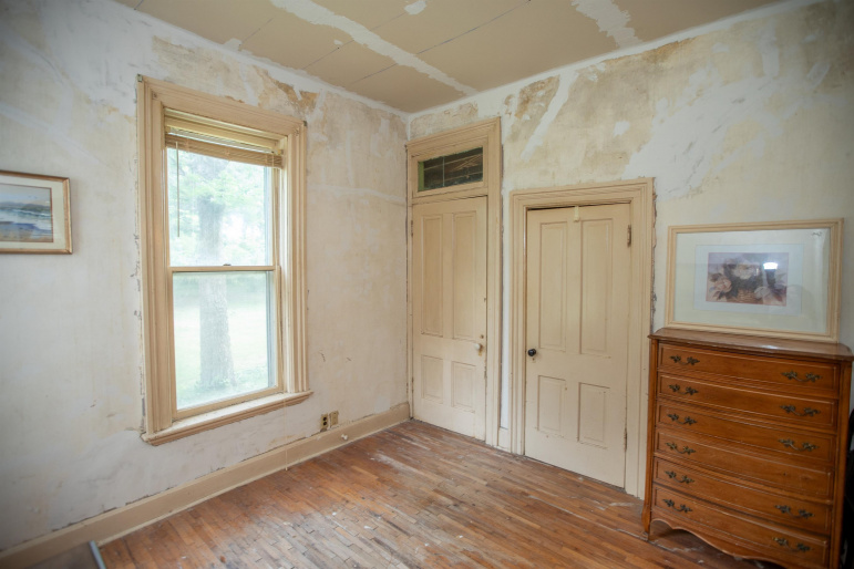 821 N Franklin Street Red Cloud, Nebraska 68970, 5 Bedrooms Bedrooms, ,2 BathroomsBathrooms,Residential,For Sale,821 N Franklin Street,20260913