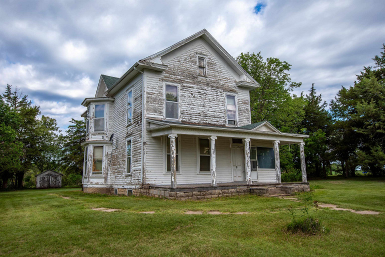 821 N Franklin Street Red Cloud, Nebraska 68970, 5 Bedrooms Bedrooms, ,2 BathroomsBathrooms,Residential,For Sale,821 N Franklin Street,20260913