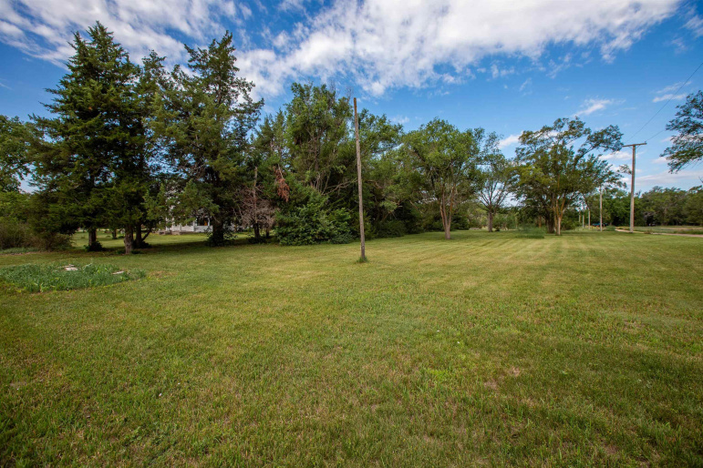 821 N Franklin Street Red Cloud, Nebraska 68970, 5 Bedrooms Bedrooms, ,2 BathroomsBathrooms,Residential,For Sale,821 N Franklin Street,20260913