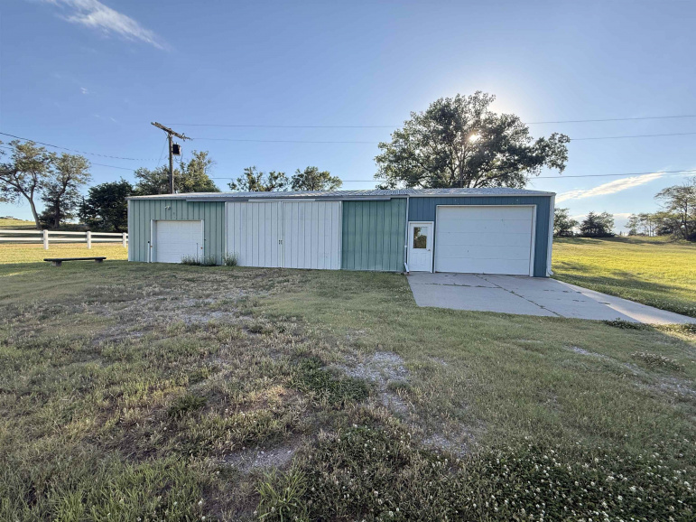 710 Sycamore Street Pleasanton, Nebraska 68866, 3 Bedrooms Bedrooms, ,2 BathroomsBathrooms,Residential,For Sale,710 Sycamore Street,20260916