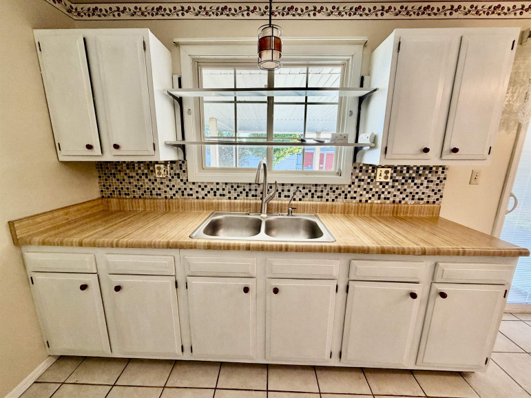1307 Freedom Lane Lexington, Nebraska 68850, 3 Bedrooms Bedrooms, ,1 BathroomBathrooms,Residential,For Sale,1307 Freedom Lane,20260919