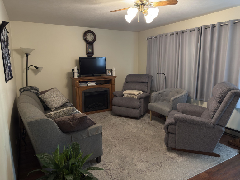 727 Valley Chase Avenue Hastings, Nebraska 68901-0000, 3 Bedrooms Bedrooms, ,2 BathroomsBathrooms,Residential,For Sale,727 Valley Chase Avenue,20260928
