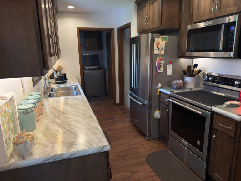 727 Valley Chase Avenue Hastings, Nebraska 68901-0000, 3 Bedrooms Bedrooms, ,2 BathroomsBathrooms,Residential,For Sale,727 Valley Chase Avenue,20260928
