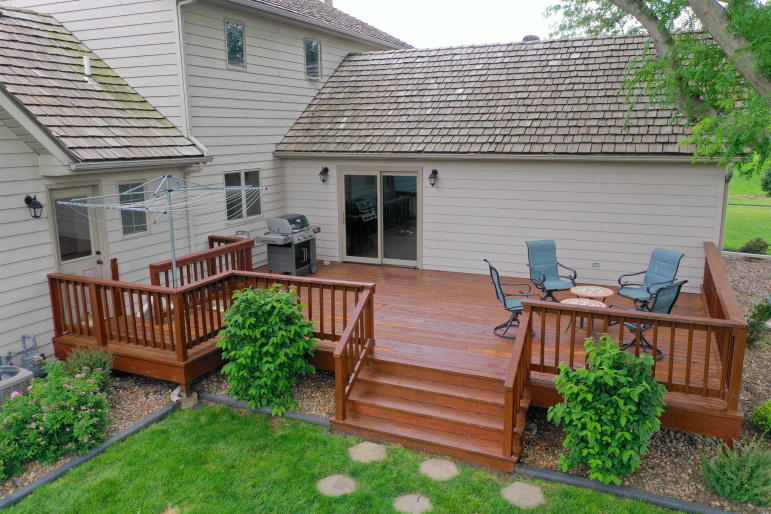 1395 N Adams Central Avenue Hastings, Nebraska 68955, 6 Bedrooms Bedrooms, ,4 BathroomsBathrooms,Residential,For Sale,1395 N Adams Central Avenue,20260934
