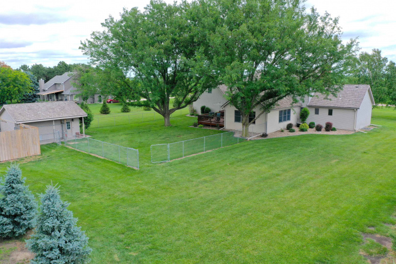 1395 N Adams Central Avenue Hastings, Nebraska 68955, 6 Bedrooms Bedrooms, ,4 BathroomsBathrooms,Residential,For Sale,1395 N Adams Central Avenue,20260934