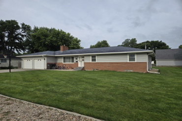 305 N Fourth Ave Kenesaw, Nebraska 68956, 4 Bedrooms Bedrooms, ,3 BathroomsBathrooms,Residential,For Sale,305 N Fourth Ave,20260932