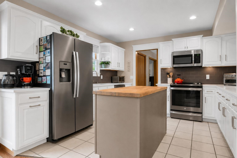 6012 O Avenue Kearney, Nebraska 68847, 5 Bedrooms Bedrooms, ,4 BathroomsBathrooms,Residential,For Sale,6012 O Avenue,20260940